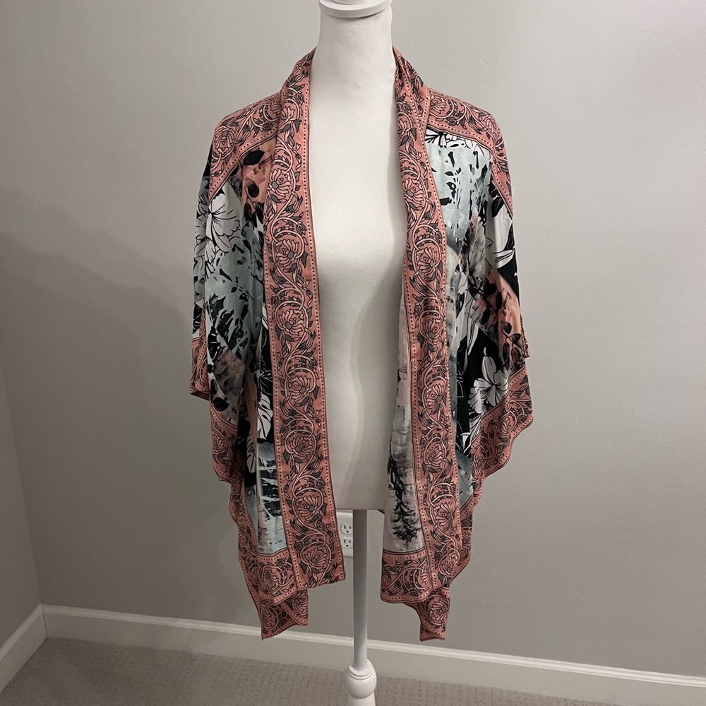 Tolani Collection Floral Kimono
